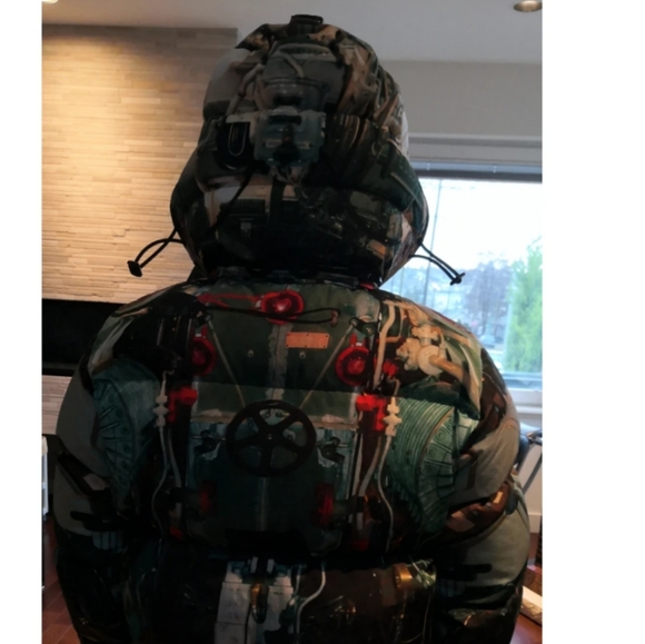 Burberry's men's down puffer jacket - Picture 8 of 8